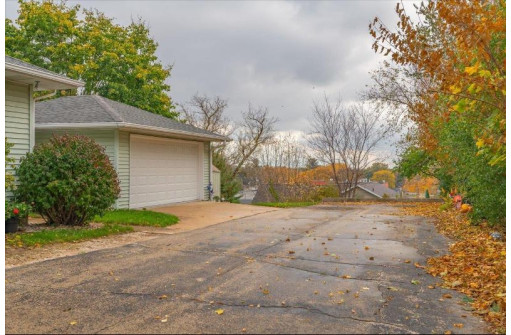 613 Yahara Street, DeForest, WI 53532