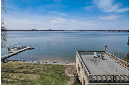 415 S Ferry Drive, Lake Mills, WI 53551