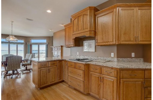 415 S Ferry Drive, Lake Mills, WI 53551