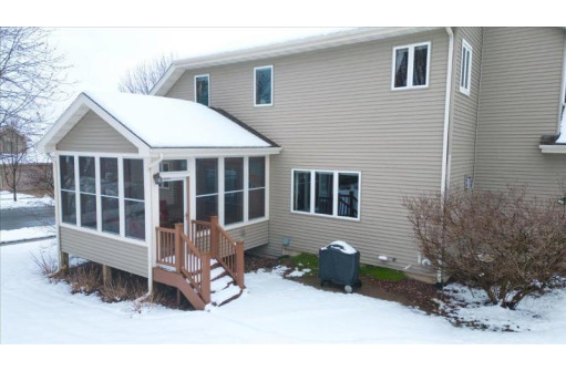 1601 Shenandoah Drive, Waunakee, WI 53597