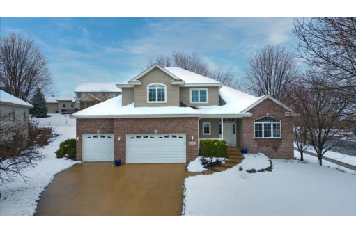 1601 Shenandoah Drive, Waunakee, WI 53597