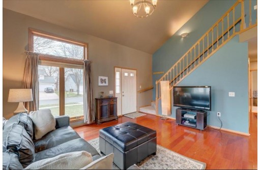 3802 Cosgrove Drive, Madison, WI 53719