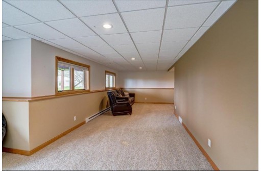 801 Harvest Lane, Stoughton, WI 53589