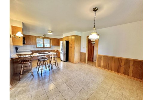 2226 S Pow Wow Trail, Beloit, WI 53511