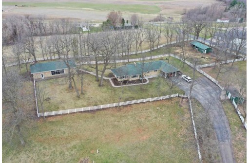 38371 Highway 18, Prairie Du Chien, WI 53821