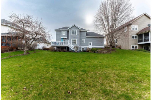 1203 Hanover Trail, Waunakee, WI 53597