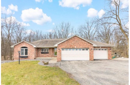 5621 N County Road F, Janesville, WI 53545