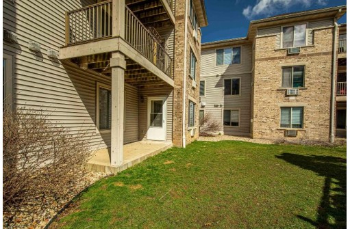 7201 Mid Town Road 106, Madison, WI 53719