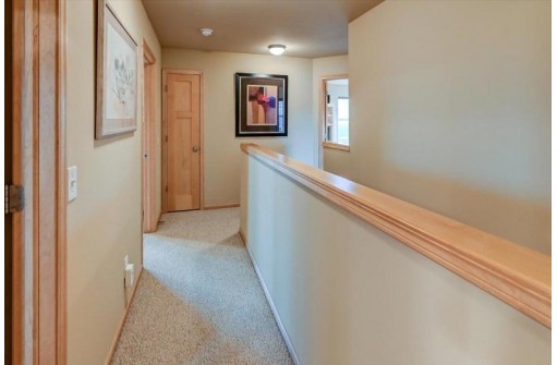 2933 Snowmist Trail, Madison, WI 53719