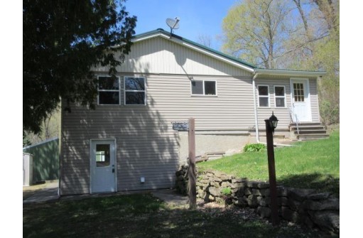 7280 Closing Dam Road, Cassville, WI 53806