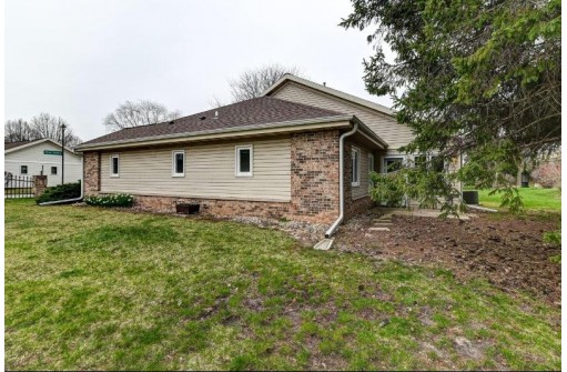 7202 Saukdale Drive, Madison, WI 53717