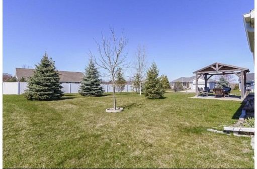 411 Bretts Way, Orfordville, WI 53576-9471