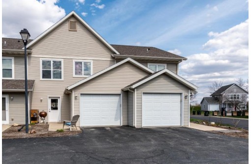 240 S Musket Ridge Drive 3, Sun Prairie, WI 53590