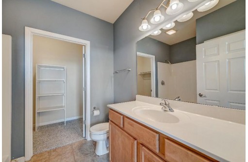 2581 Smiths Crossing 301, Sun Prairie, WI 53590