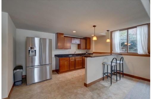 2117 Kilkenny Trail, Waunakee, WI 53597