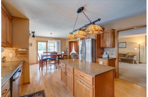 103 Oakview Drive, Rio, WI 53960