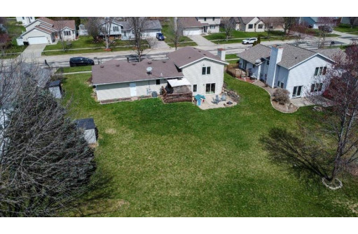 823 W Lexington Parkway, DeForest, WI 53532