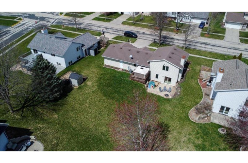 823 W Lexington Parkway, DeForest, WI 53532