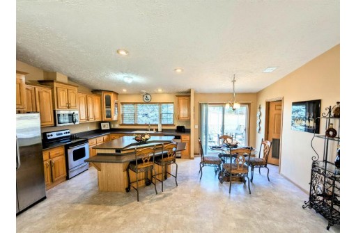 1382 Fern Lane, Wisconsin Dells, WI 53965