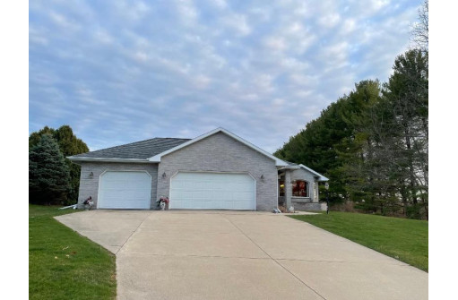 W4695 Woodridge Drive, Monroe, WI 53566