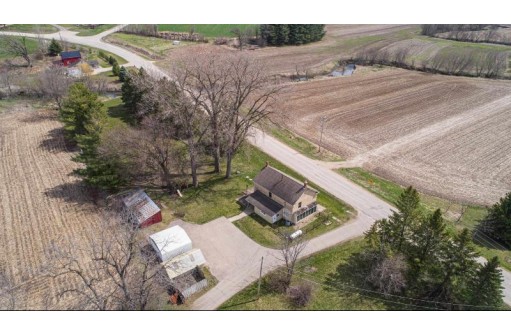 9661 County Road H, Cuba City, WI 53807