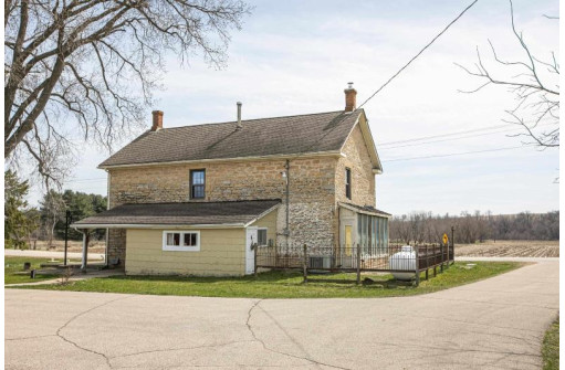 9661 County Road H, Cuba City, WI 53807