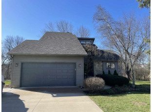 709 Reid Drive Mount Horeb, WI 53572