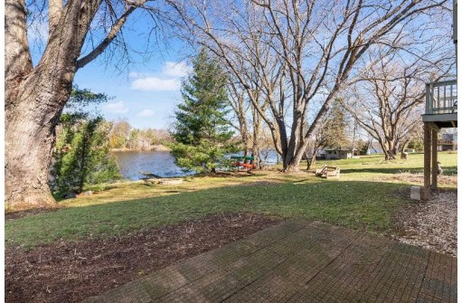 234 Sleepy Hollow Road, Fall River, WI 53932