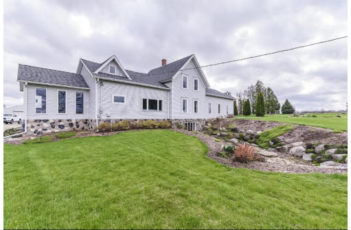 543 E Church Road, Cambridge, WI 53523