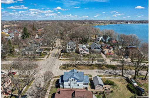 608 Elmside Boulevard, Madison, WI 53704