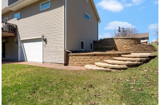 109 Robyn Ridge, Mount Horeb, WI 53572