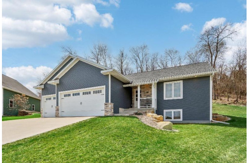 681 Sunrise Drive, Lodi, WI 53555