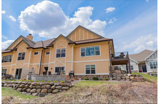 902 Castle Stone Pass, Verona, WI 53593