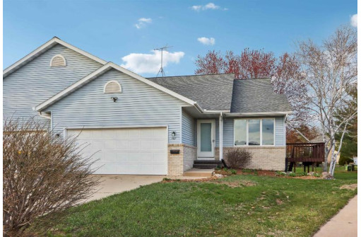 707 Forest Glen Circle, Prairie Du Sac, WI 53578