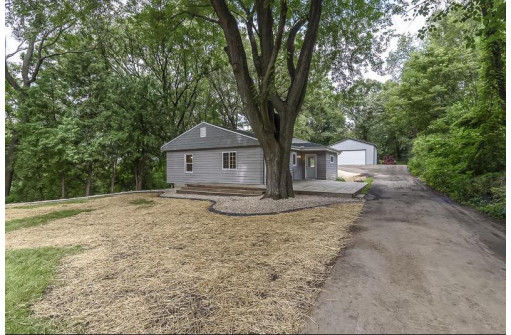 4812 Schneider Drive, Fitchburg, WI 53575