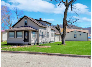 910 N Michigan Street Prairie Du Chien, WI 53821