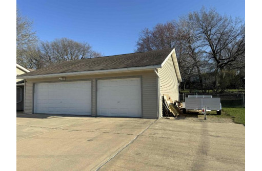 2857 Happy Valley Road, Sun Prairie, WI 53590