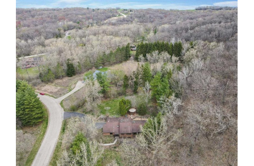 4508 Oak Valley Road, Cross Plains, WI 53528