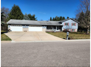 1640 Hemmingway Court Janesville, WI 53545