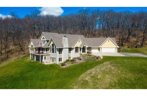 4893 Enchanted Valley Road, Middleton, WI 53562