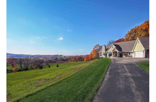 4893 Enchanted Valley Road, Middleton, WI 53562