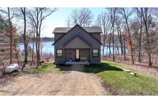 3134 2nd Court, Oxford, WI 53952