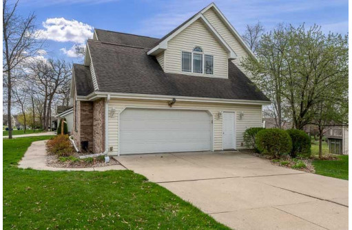 3604 Briar Crest Drive, Janesville, WI 53546