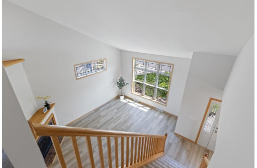 6 Yarrow Circle, Madison, WI 53719