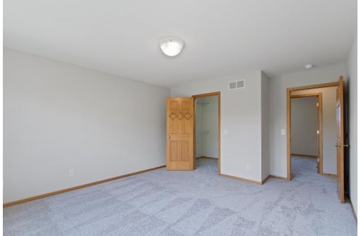 6 Yarrow Circle, Madison, WI 53719