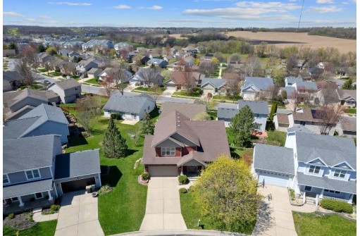 6 Yarrow Circle, Madison, WI 53719