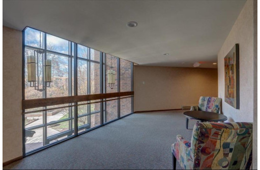 6302 Mineral Point Road 221, Madison, WI 53705