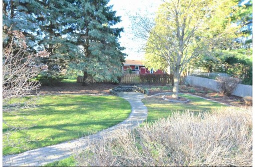 121 Sandridge Trail, Sun Prairie, WI 53590