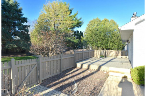 121 Sandridge Trail, Sun Prairie, WI 53590