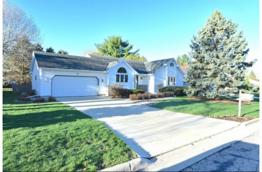 121 Sandridge Trail, Sun Prairie, WI 53590